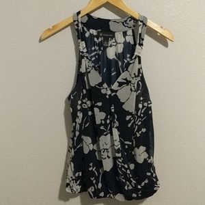 Sleeveless INC blouse